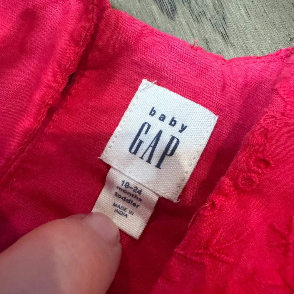Baby Gap Eyelet Dress Tiered Ruffle‎ Sleeve Hot Pink Party Casual NWOT